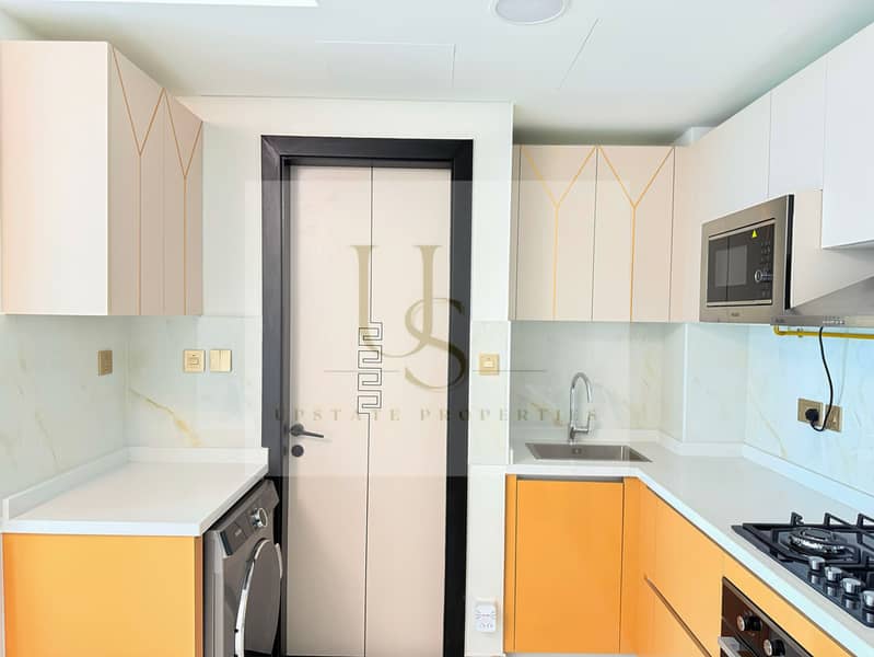 LAYOUT | SEMI FURNISHED | FULL MIRACLE GARDEN VIEW - Image 9