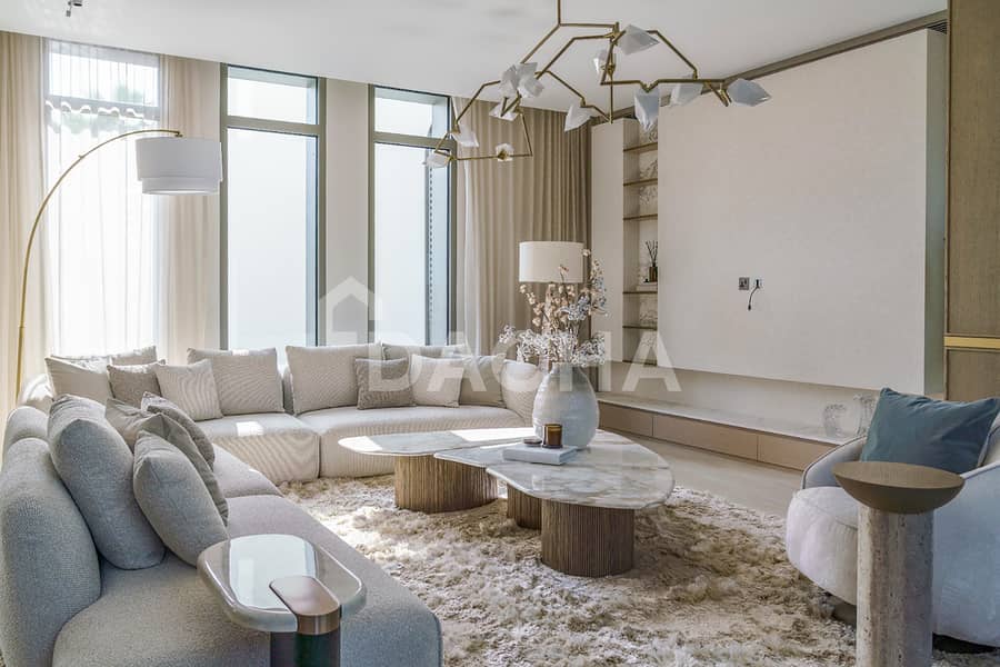 PARK-BACKING | TURN-KEY | GARDEN HALL