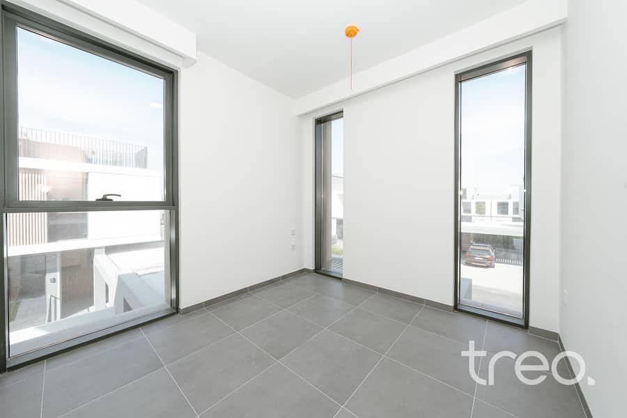 Single Row | Green Belt | Mortgage Eligible - Image 16