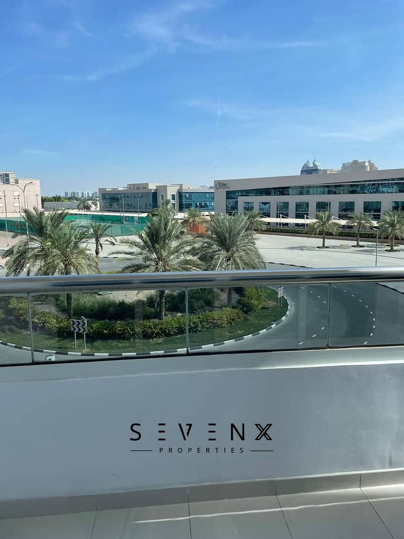 Large 3BR | Walk-In Closet | Bright Layout