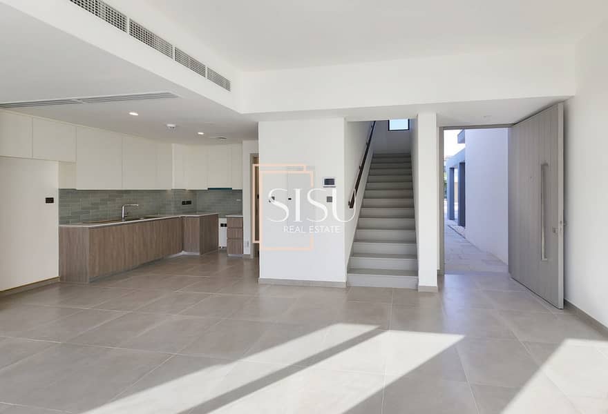 Single Row | Prime Location | Pool Facing - Image 6