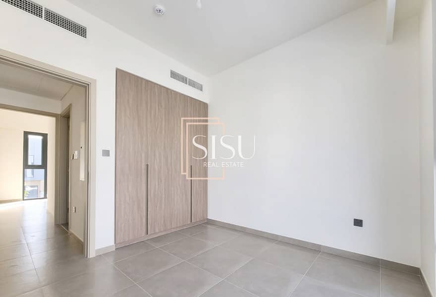 Single Row | Prime Location | Pool Facing - Image 13