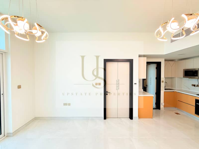 HIGH FLOOR | UNOBSTRUCTED VIEW | EQUIPPED KITCHEN