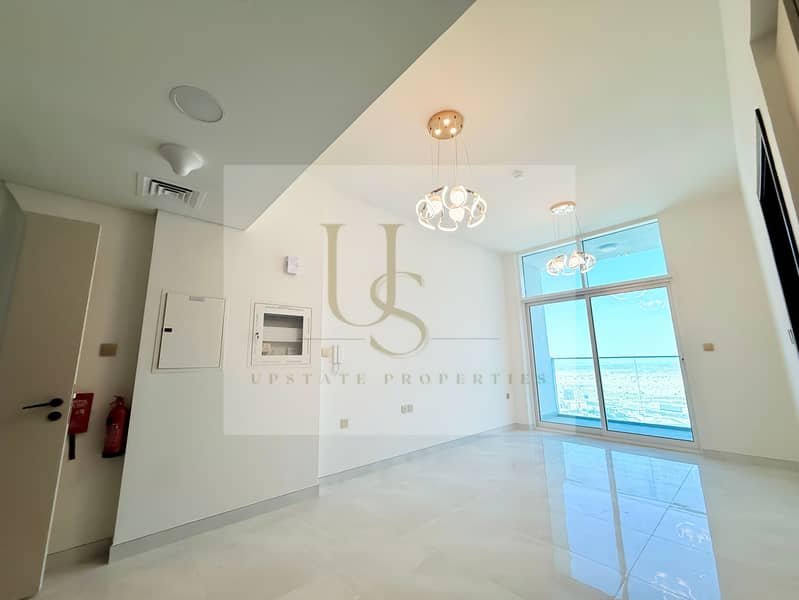 HIGH FLOOR | UNOBSTRUCTED VIEW | EQUIPPED KITCHEN