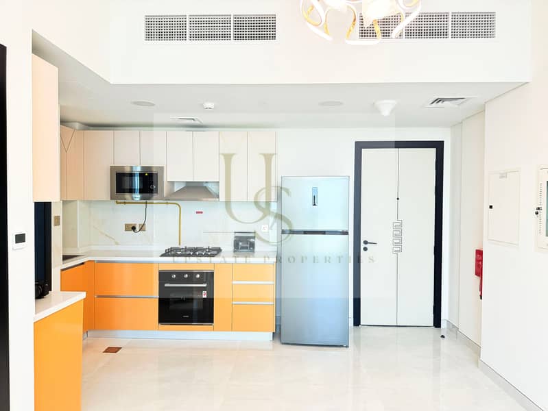 HIGH FLOOR | UNOBSTRUCTED VIEW | EQUIPPED KITCHEN