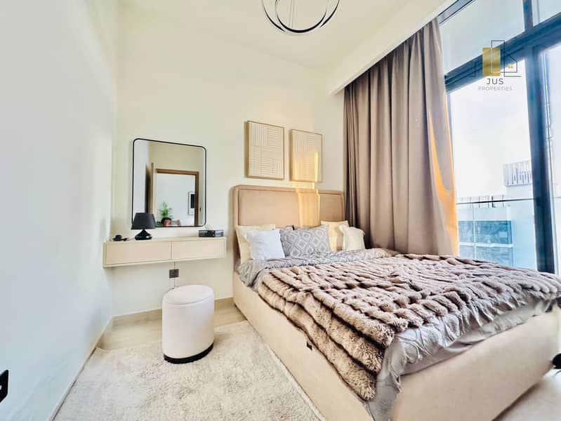 Full Luxury Furnished | Premium 1 B/R | Chiller Free | All Amenities | Pool View - Image 10