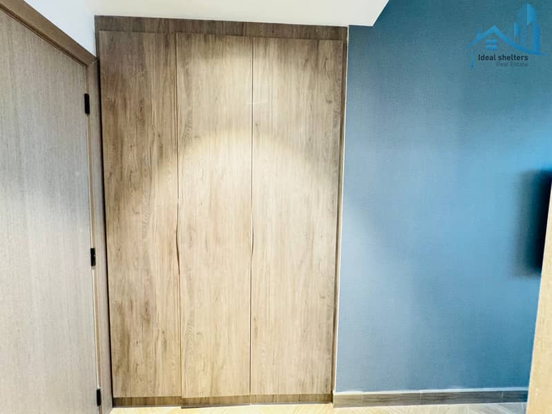 Sea View 2BR Dewa Included 1 CHQ Rent 150K