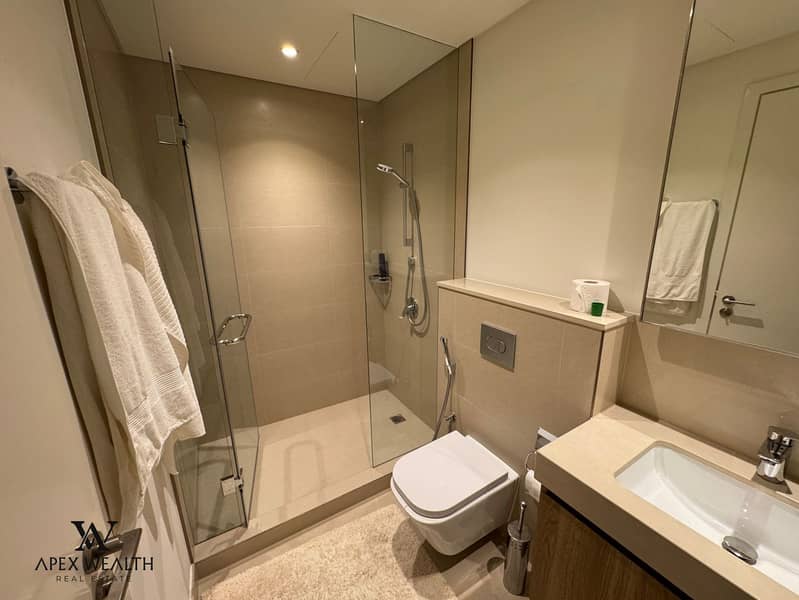 Zabeel view I Unfurnished | Mid floor