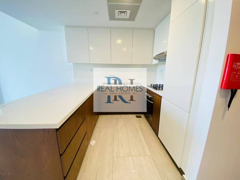 Spacious | Park View | Unfurnished | Ready to Move - Image 9