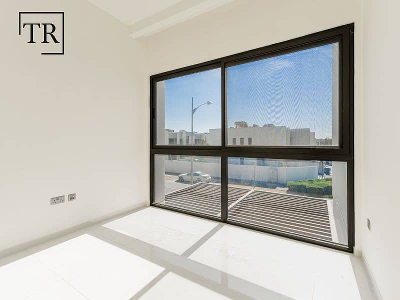 Nature-Inspired | Top Notch Amenities | Single Row - Image 12