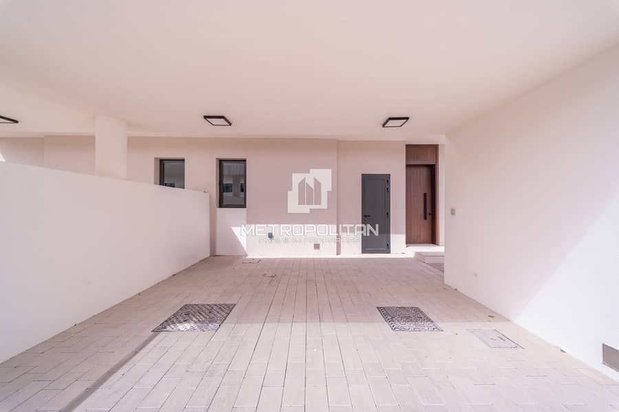 Spacious Layout | Vacant | Prime Location - Image 9