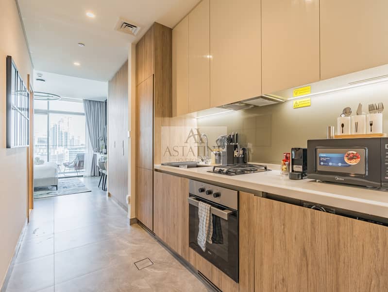 Modern Peninsula One Studio-Burj & Canal Views