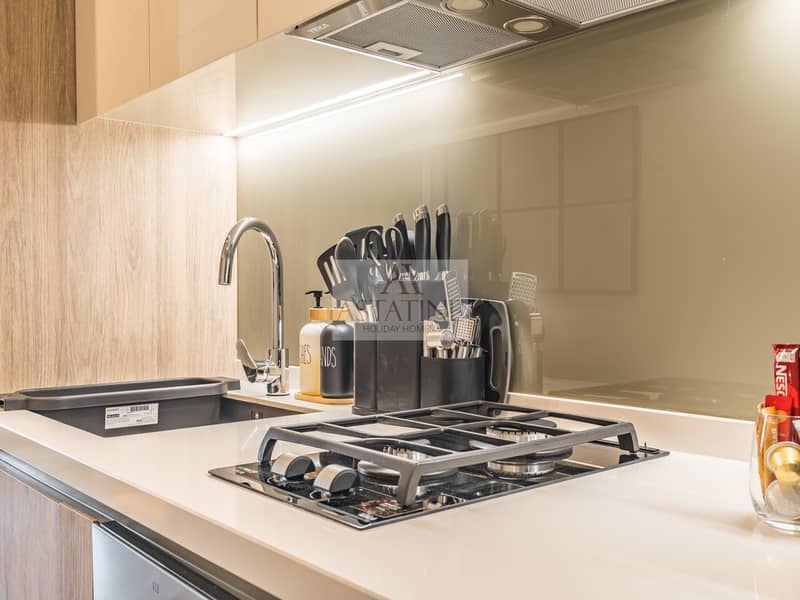 Modern Peninsula One Studio-Burj & Canal Views - Image 13