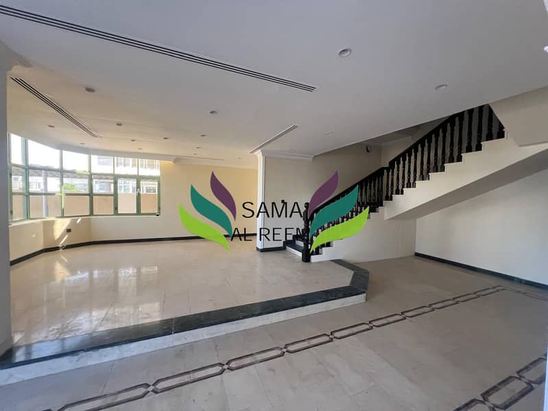 Independent 5 Bed +Maid Villa In Umm Suqeim 1