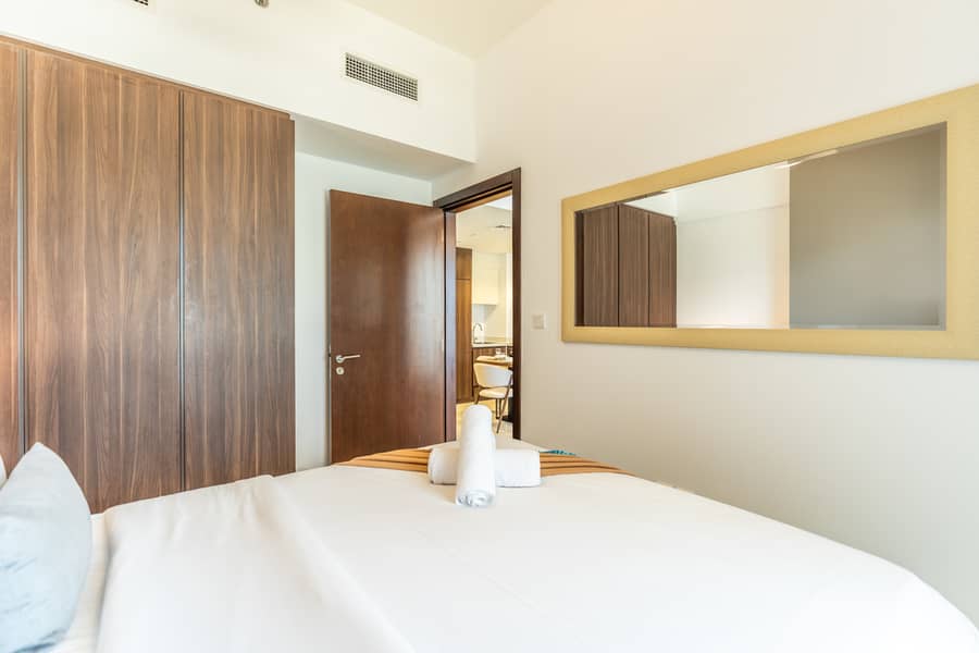 Iconic Burj Khalifa Skyline | Premium 2BR | Prime Location - Image 15