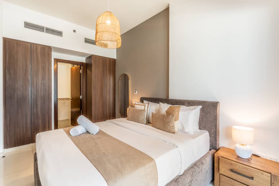 Iconic Burj Khalifa Skyline | Premium 2BR | Prime Location - Image 19