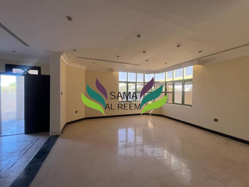 Independent 5 Bed +Maid Villa In Umm Suqeim 1 - Image 7