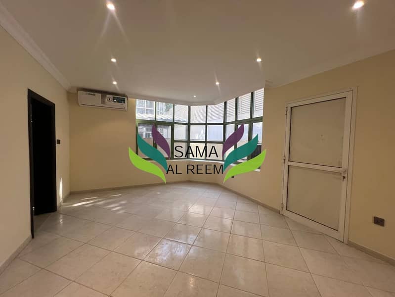 Independent 5 Bed +Maid Villa In Umm Suqeim 1 - Image 10