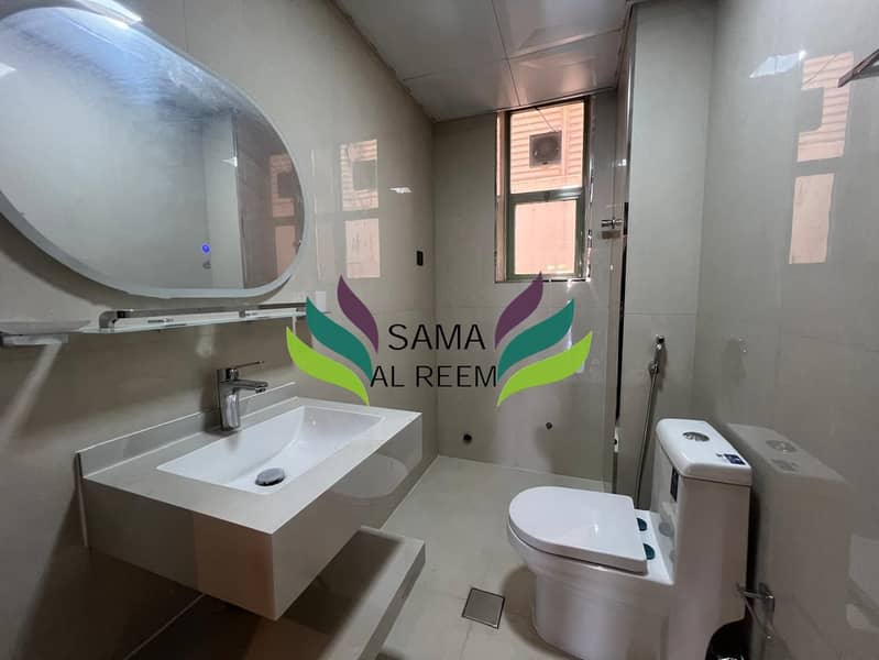 Independent 5 Bed +Maid Villa In Umm Suqeim 1 - Image 11