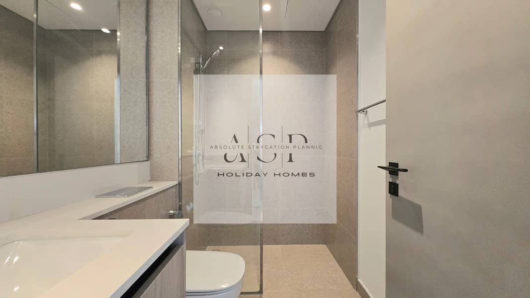 Spacious New 4 Bedroom Villa | Prime Location | Near Community Facilities - Image 17