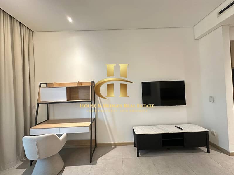 Fully Furnished | Ready To Move | Spacious - Image 7