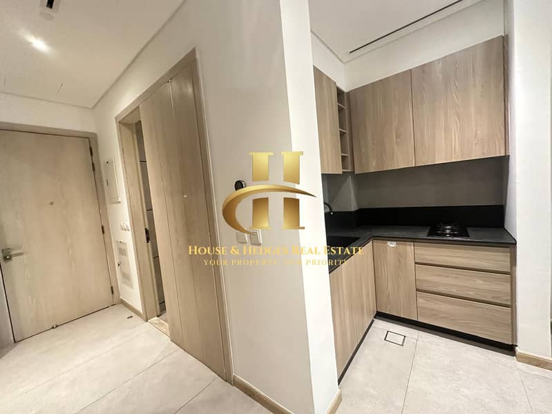 Fully Furnished | Ready To Move | Spacious - Image 8