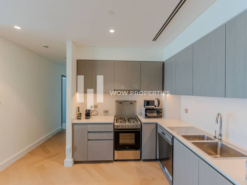 Full Burj Khalifa View | Prime Location | Vacant - Image 9