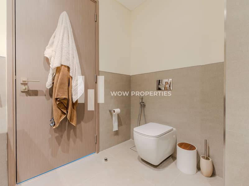 Full Burj Khalifa View | Prime Location | Vacant - Image 25