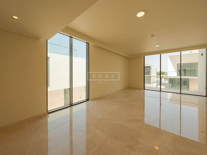 Luxurious| Big Lake | Branded | Classic - Image 12