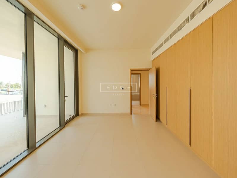 Luxurious| Big Lake | Branded | Classic - Image 15