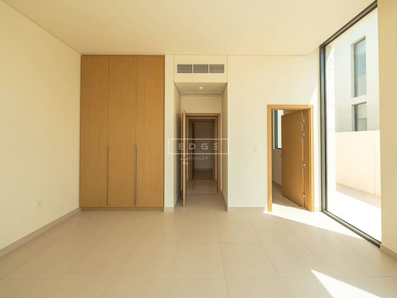 Luxurious| Big Lake | Branded | Classic - Image 16