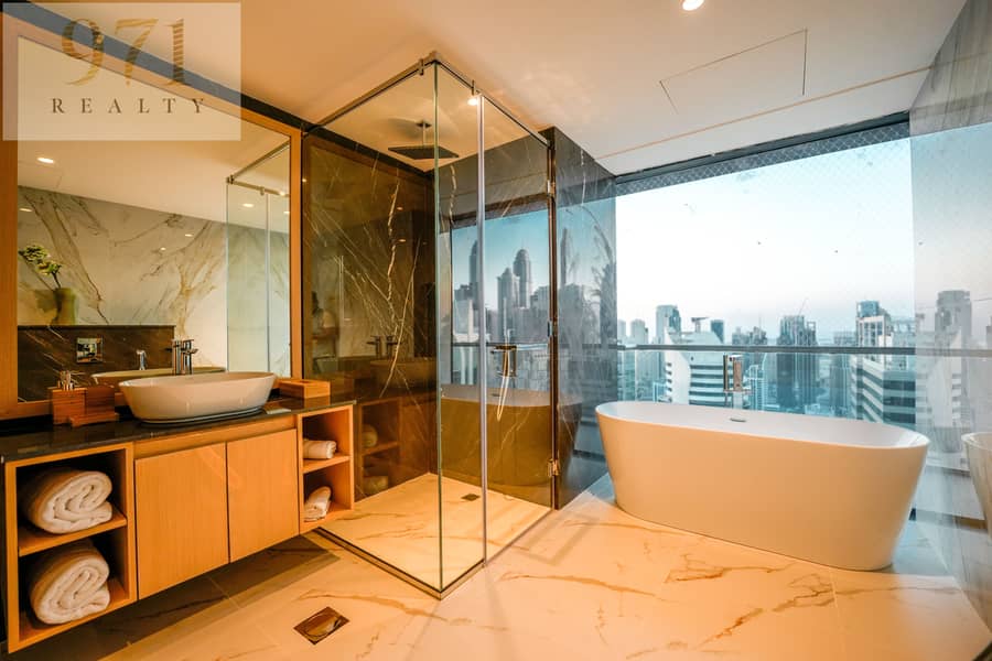 Magnificently Furnished | 5-BR Penthouse | Marina Skyline Views - Image 7