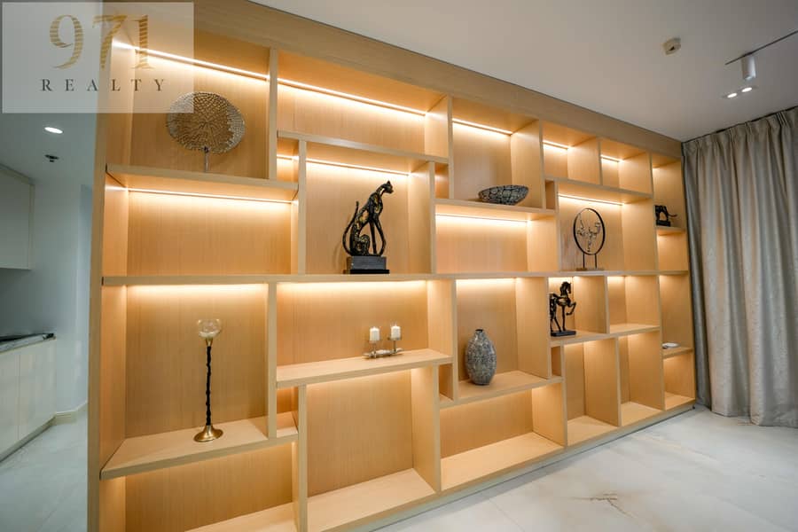 Magnificently Furnished | 5-BR Penthouse | Marina Skyline Views - Image 9