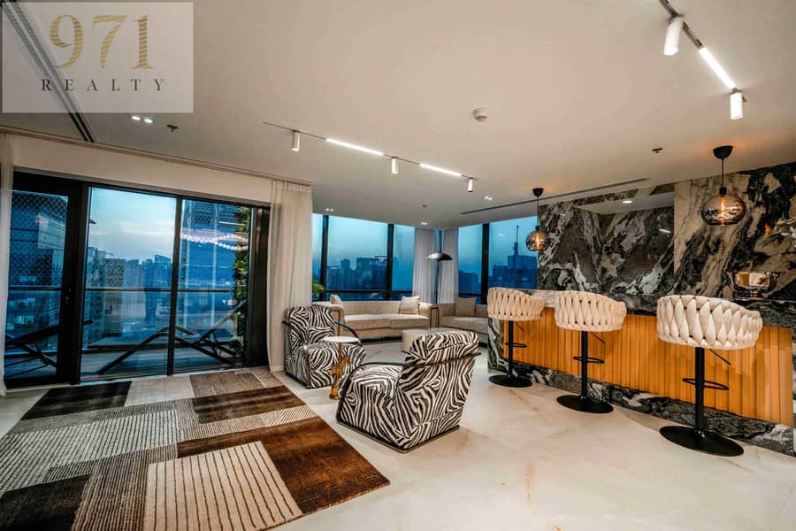 Magnificently Furnished | 5-BR Penthouse | Marina Skyline Views - Image 12