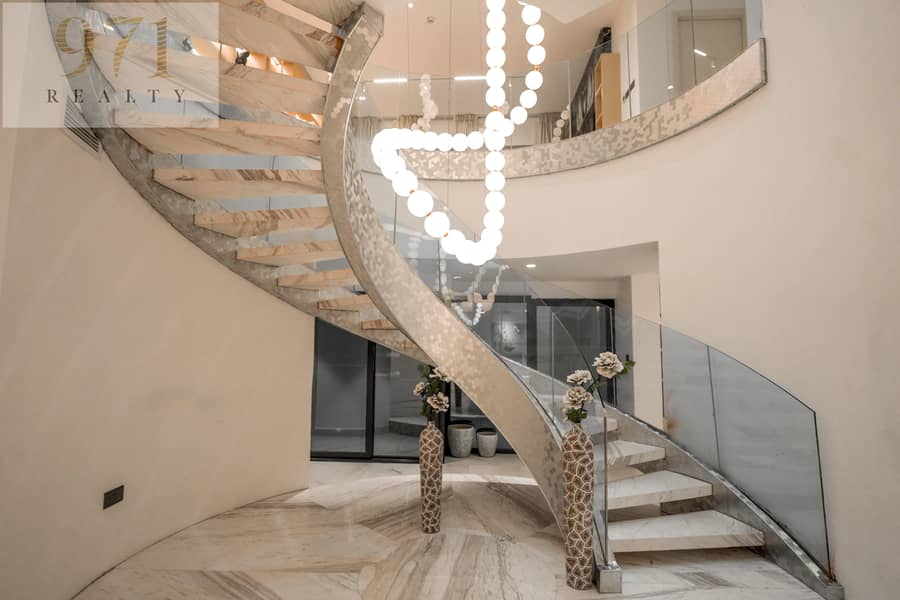 Magnificently Furnished | 5-BR Penthouse | Marina Skyline Views - Image 16