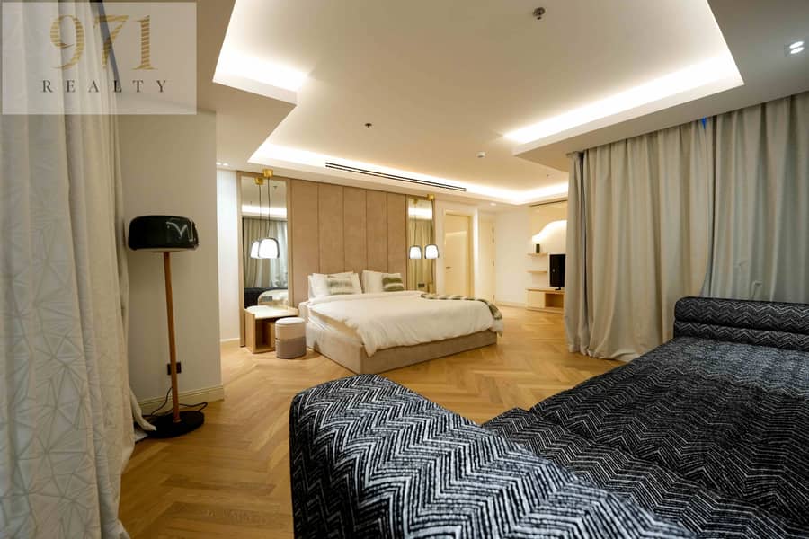 Magnificently Furnished | 5-BR Penthouse | Marina Skyline Views - Image 33