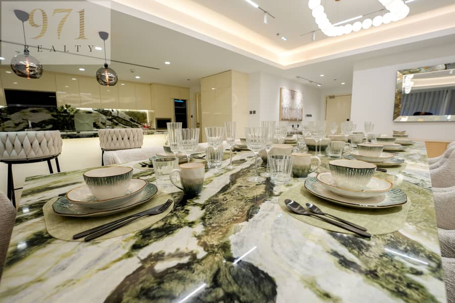 Magnificently Furnished | 5-BR Penthouse | Marina Skyline Views - Image 43