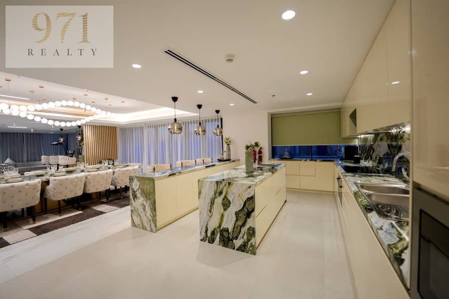 Magnificently Furnished | 5-BR Penthouse | Marina Skyline Views - Image 56