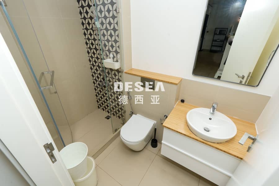 Vacant | Burj Al Arab View | Fully Furnished - Image 16