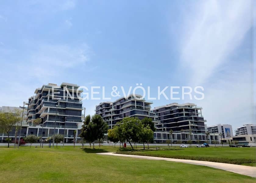 Vacant | Golf View | High-Floor Studio - Image 13