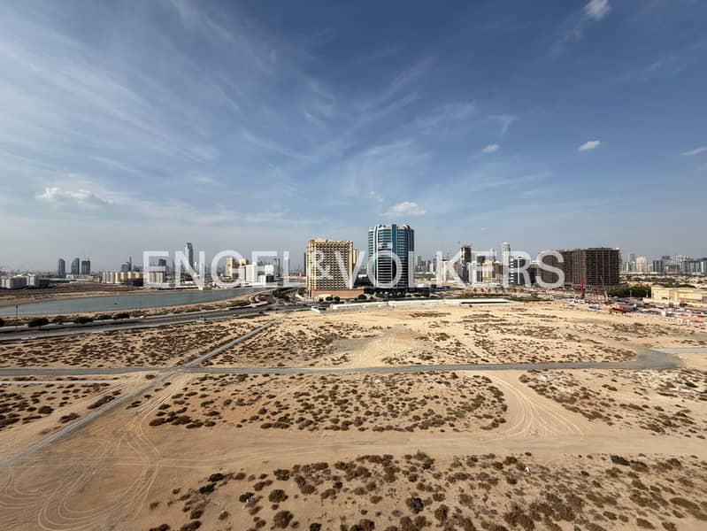 Skyline View | Upgraded | Unfurnished Option - Image 10