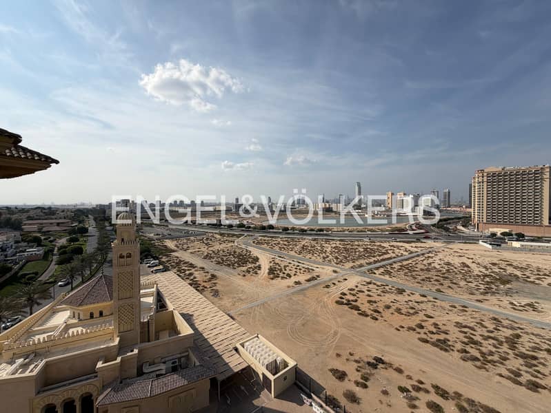 Skyline View | Upgraded | Unfurnished Option - Image 11