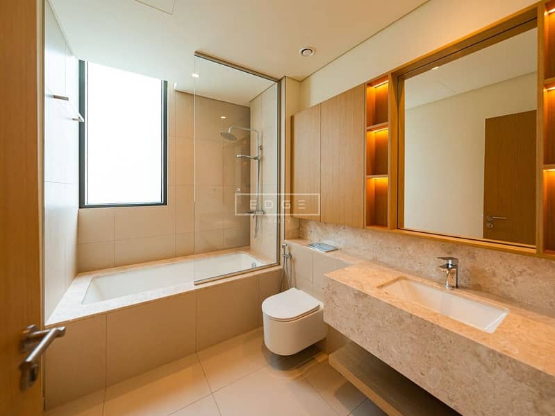 Luxurious| Big Lake | Branded | Classic - Image 25