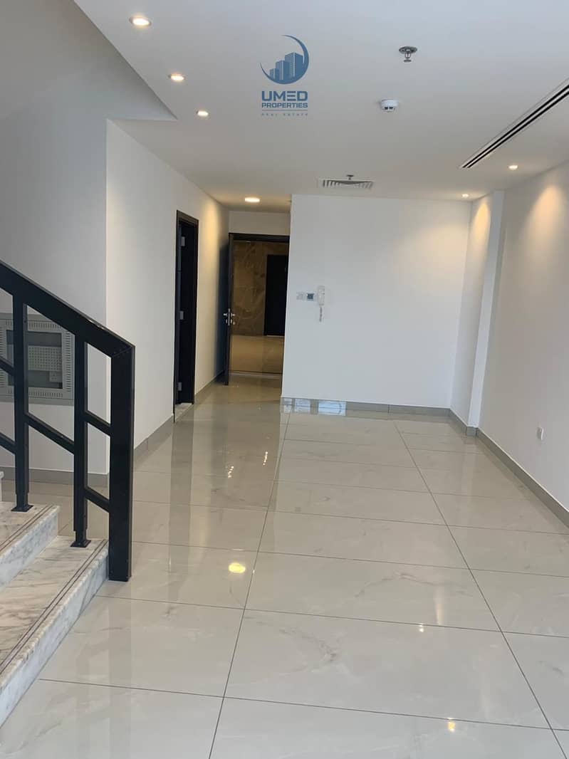 Duplex Apartment | Best Investment Deal | Dubai Skyline View | Closed Kitchen