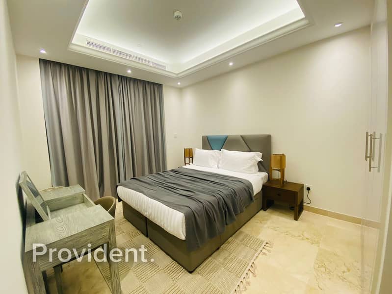 Canal view,Large Layout,Padel court - Image 8