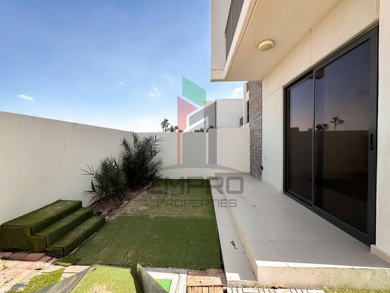 3 Bed+Maid | Spacious Lay Out | Vacant