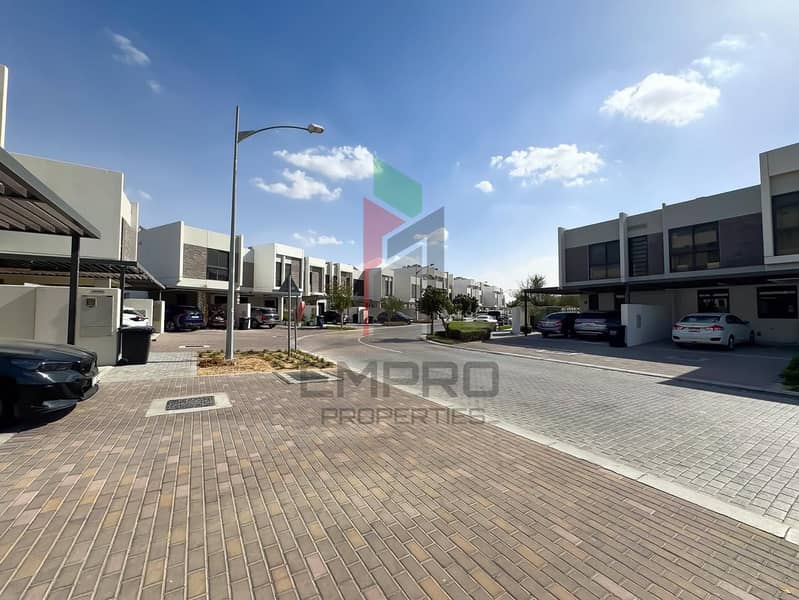 3 Bed+Maid | Spacious Lay Out | Vacant