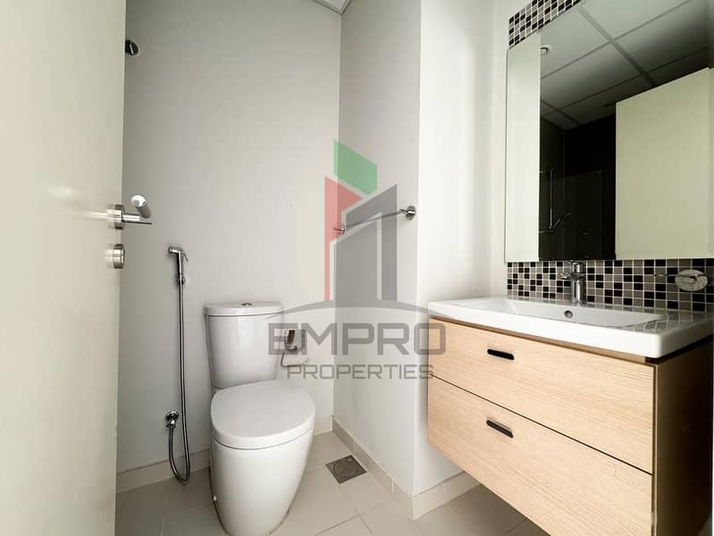 3 Bed+Maid | Spacious Lay Out | Vacant