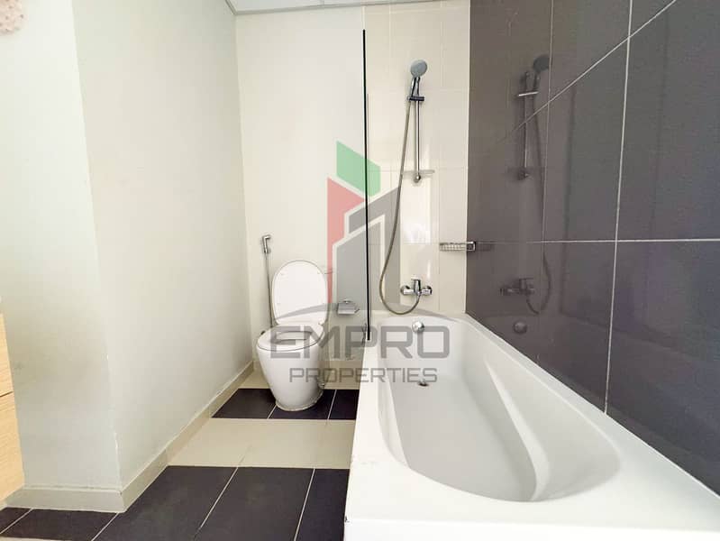 3 Bed+Maid | Spacious Lay Out | Vacant - Image 16