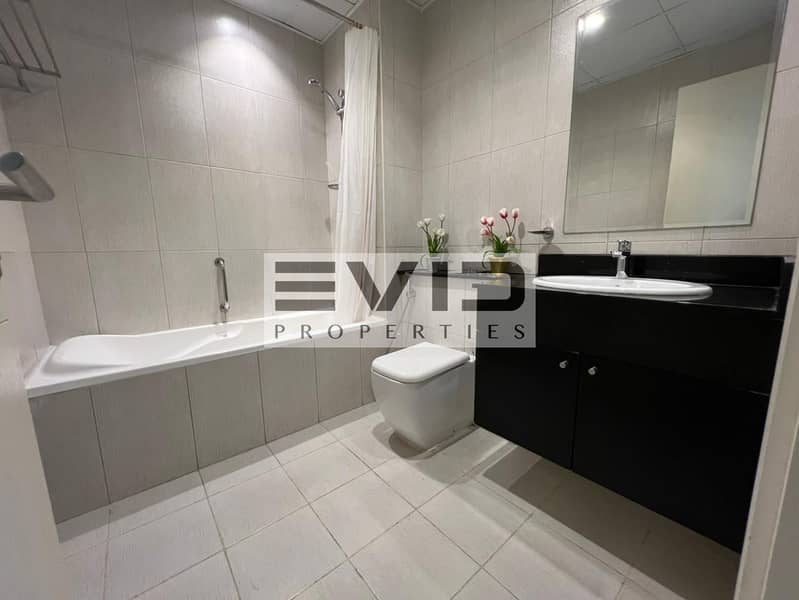 Fully Furnished | High Floor | Stunning View - Image 13